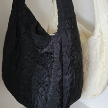 Muat gambar ke penampil Galeri, Love Yourself Quilted Tote