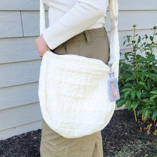 Muat gambar ke penampil Galeri, Love Yourself Quilted Tote