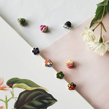 Load image into Gallery viewer, Teenie Flower Board Fillers