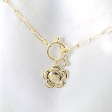 ์ด๋ฏธ์ง๋ฅผ ๊ฐค๋ฌ๋ฆฌ ๋ทฐ์ด์ ๋ก๋ , Hobi Flower Necklace