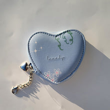 Load image into Gallery viewer, Accordion Heart Pouch
