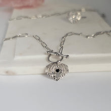 Load image into Gallery viewer, Black Swan Necklace