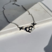 이미지를 갤러리 뷰어에 로드 , Thursday's Child Necklace