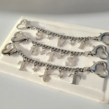 画像をギャラリービューアに読み込む, Group Accessory Chains