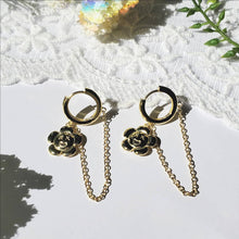 Load image into Gallery viewer, Hobi Flower Earrings