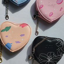 Загрузить изображение в средство просмотра галереи, B Grade Accordion Heart Pouch