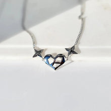 이미지를 갤러리 뷰어에 로드 , Thursday's Child Necklace