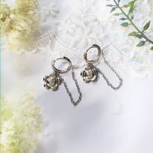Muat gambar ke penampil Galeri, Hobi Flower Earrings
